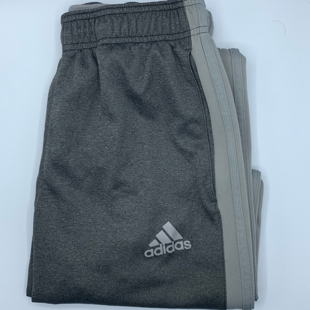 Men’s Adidas Sweatpants - Size M